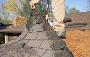 Read more about the article Roofing Maintenance Dos and Don’ts