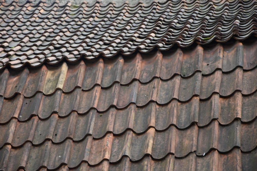 Read more about the article Gutter Systems and Roof Health: Keeping Water Away