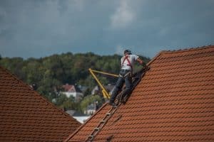 Read more about the article Roofing Safety Tips: Protecting Yourself and Your Home
